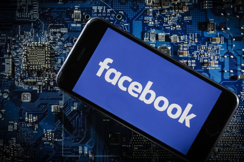 Bir Telegram botu Facebook kullanıcılarının numaralarını satıyor