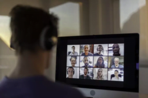 Zoom otomatik altyazıları sonbaharda herkesin kullanımına sunulacak