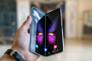 Samsung Galaxy Fold, One UI 3.1 güncellemesi alıyor