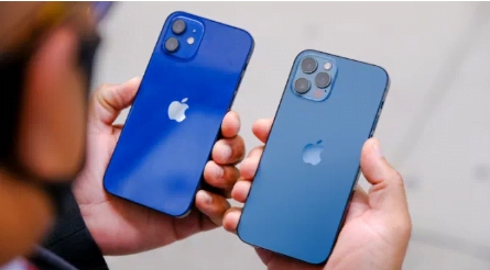 Apple bir sonraki iPhone modeli için daha küçük ekran planlıyor