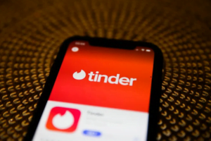 Tinder kullanıcıları eşleşmelerinin geçmişine bakabilecek!