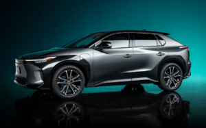Toyota ilk elektrikli aracı 2022'de yola çıkacak