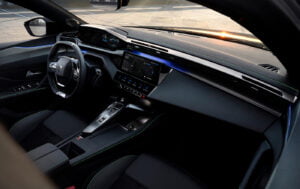 Avrupa'da yılın otomobili finalistlerini Türkiye'de bilen çıkmayabilir! 13 PEUGEOT 308SW 4