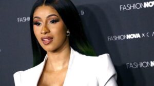 Cardi B üç yaşındaki kızına 400 bin TL değerinde hediye aldı