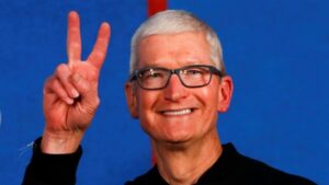 Tim Cook Epic ile mücadelesi hakkında konuştu: "İleriye bakacağız"
