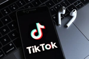 Çalınan TikTok hesabını geri alma 25 Tiktok fenomeni sapıkça hayatını anlattı