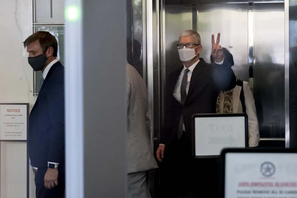 Tim Cook Epic ile mücadelesi hakkında konuştu: "İleriye bakacağız"