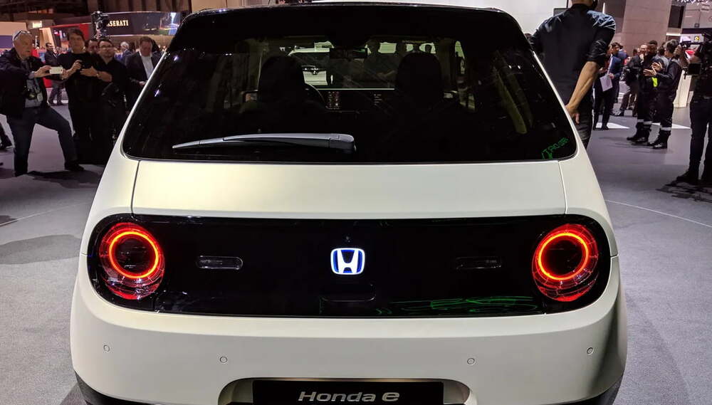 Honda, otomobillerinde Google'ın yerleşik Android Otomotiv'ini kullanacağını duyurdu