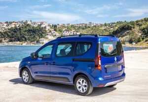 Yeni Renault Express Türkiye fiyatları açıklandı 14 renault express 7