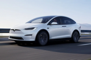 Tesla, yenilenmiş Model X'i sunmaya başladı! 21 Tesla, yenilenmiş Model X'i sunmaya başladı!
