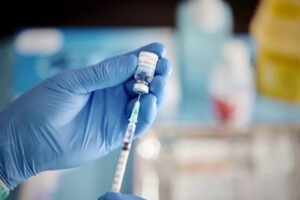 Adobe, çalışanlarına COVID-19 aşısı yaptırmaları için son tarihi verdi