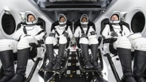 SpaceX Crew-3 fırlatılması yine ertelendi
