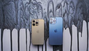Apple’ın katlanabilir iPhone modeli için tarih verildi 13 Apple 2023'te kendi iPhone modem tasarımına geçecek!