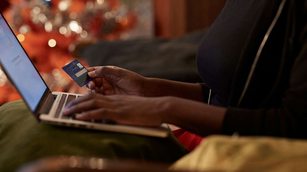 Kara Cuma online satışlarının ilk kez düştüğü bildirildi