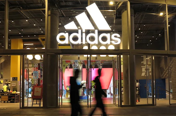 Adida ilk NFT kazancını 23 milyon dolar ile yaptı