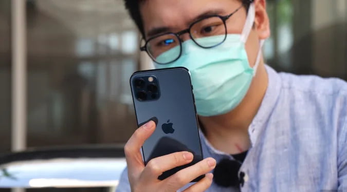 iOS 15.4 beta, maske takarken Face ID'yi destekliyor