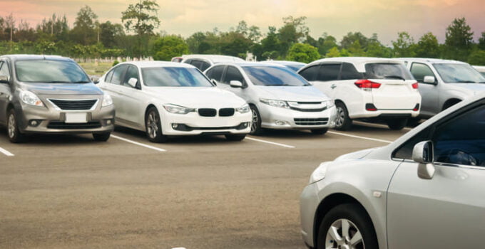 Araba park eden adamın videosu viral oldu