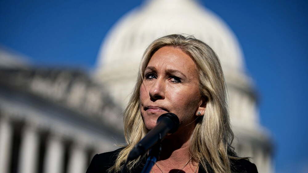 Twitter bir tanıdık ismi daha platformundan engelledi