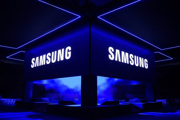 Samsung rakiplerini tekrar solladı!