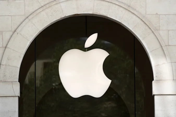 Apple çalışanları şirketi eleştirmeye devam ediyor