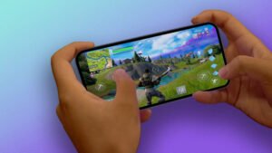Fortnite iOS'a geri döndü!