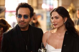 Dünyayla Benim Aramda