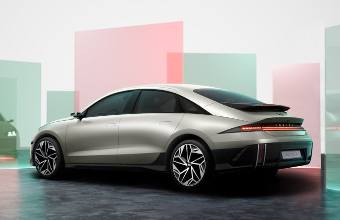 Hyundai, Ioniq 6 elektrikli aracını ilk kez sergiledi
