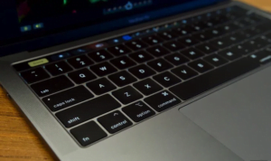 Apple 50 milyon dolarlık dava ile karşı karşıya