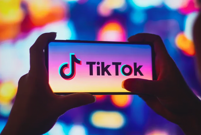 TikTok yanlış bilgilerle savaşmak için kolları sıvadı