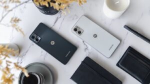 Motorola Moto E22 ve E22i tanıtıldı 6 Motorola Moto E22i