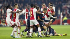 Apple, Hollanda Ligi'nin yayıncısı olabilir 3 ajax psv