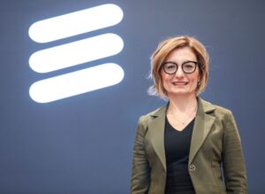 Ericsson ve Turkcell Üç Bantlı Radyo 4466 ’yı kullanıma aldı 12 Radyo 4466