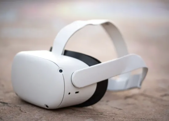 Meta, Quest için önerilen yaşı 13'ten 10'a düşürdü