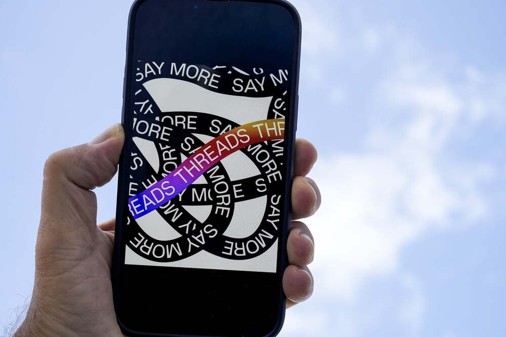 Meta 4 milyar dolardan fazla kaybetti