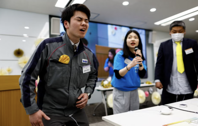 Japon şirket, erkek ofis çalışanlarına bir sürpriz hazırladı!