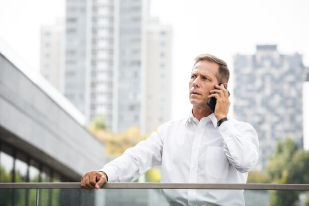 Kredi kartı boyutunda akıllı telefonlar