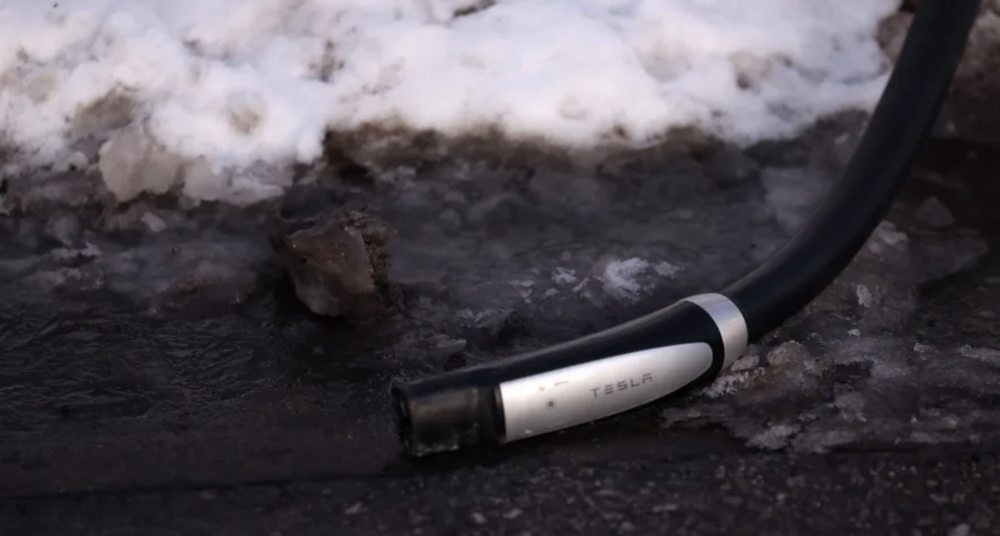 Tesla, 8 Nisan'da robotaksiyi tanıtacak