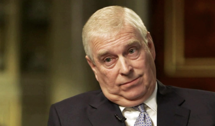 Netflix izleyicileri Prens Andrew filmindeki 'gereksiz' sahneyi topa tuttu