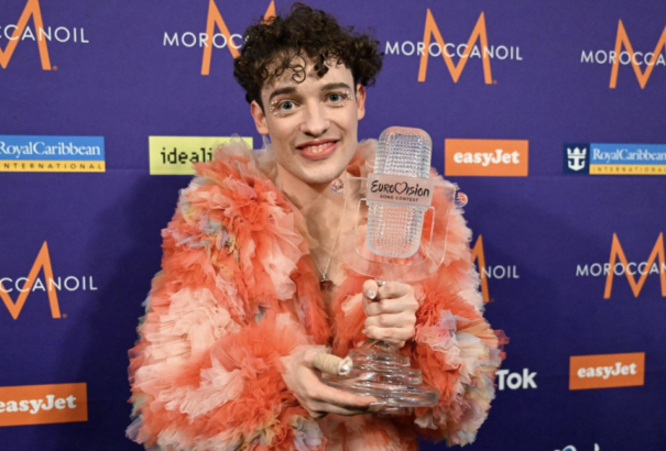 Eurovision birincisi Nemo, organizatörlere seslendi