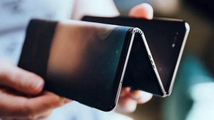 Katlanabilir telefon pazarında zirve