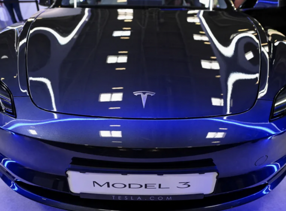 Tesla en ucuz otomobilini satmayı bıraktı