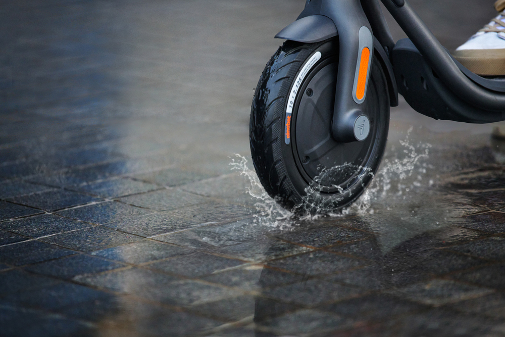 Kış Aylarında eKickScooter ’lar için Güvenli Sürüş Rehberi