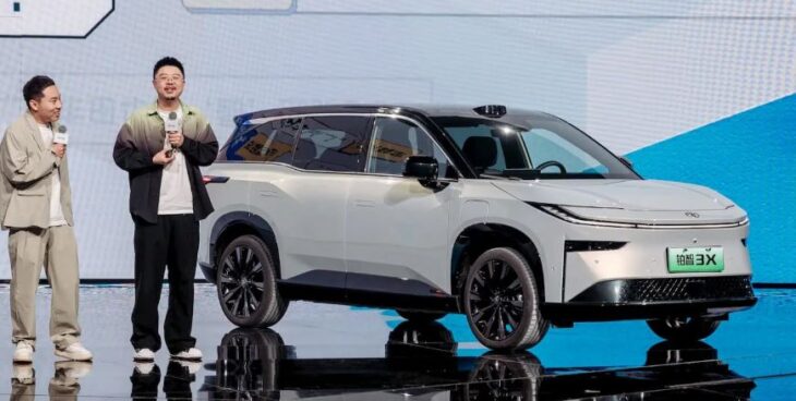 Toyota'nın Yeni Elektrikli SUV'u bZ3X, Rekor Siparişle Piyasaya Girdi 35 Toyota