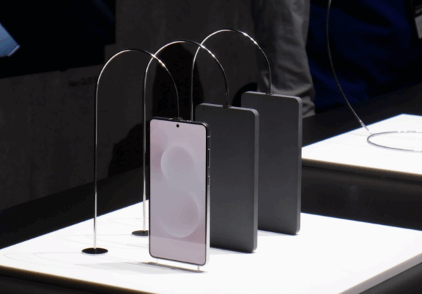 Apple iPhone Air ile Telefon Pazarını Fethetti! Samsung Beklentilerin Altında Kaldı 3 Samsung Galaxy S25 Edge