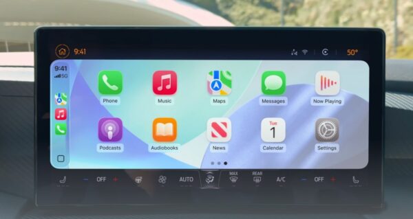 WhatsApp Yerel Bir CarPlay Uygulamasına Kavuşuyor 2 whatsapp