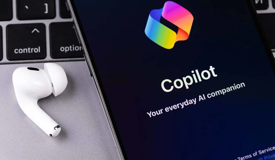 Microsoft launches Copilot Vision on Windows with Highlights