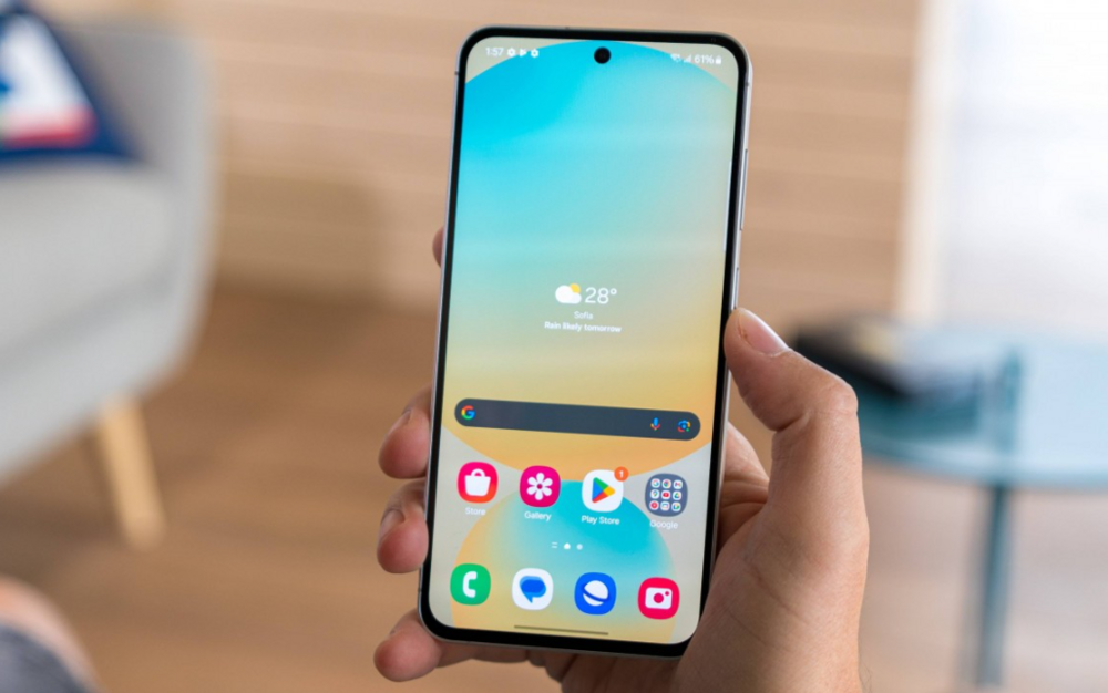 Galaxy S25 FE Amiral Gemisi Ekrana Sahip Olacak 1 Galaxy S25 FE 2