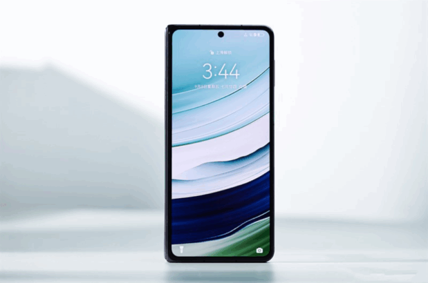 Huawei Yıllar Sonra Zirveye Döndü: Akıllı Telefon Pazarında Tahtını Geri Aldı 34 Huawei Mate X7 2 1