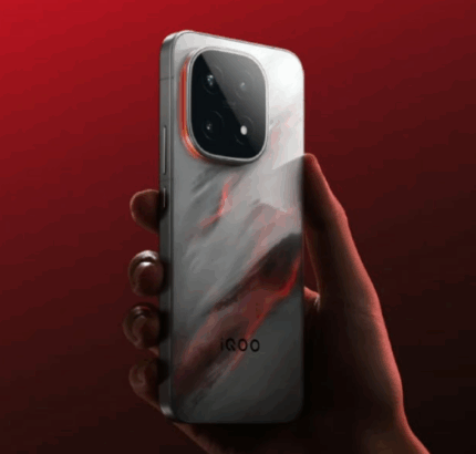 iQOO 15, 50 MP Periskop Telefoto Kamerasıyla Öne Çıkıyor 13 iQOO 15 (3)