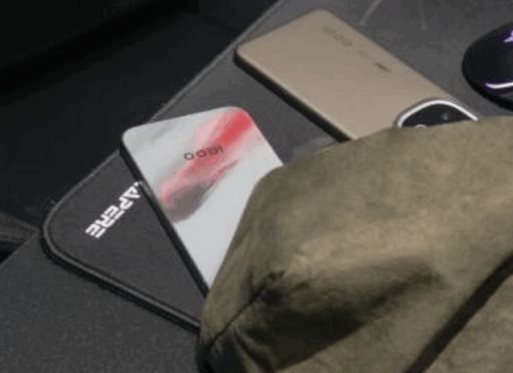 iQOO 15, Samsung’un 2K Everest Ekranıyla Sınırları Zorluyor 9 iQOO 15